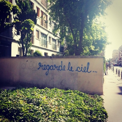 regarde le ciel,graffiti,instagram,twitter,collection