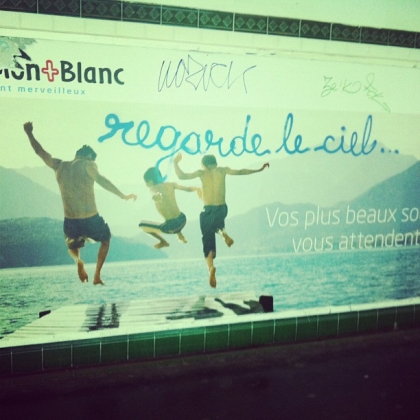 regarde le ciel,graffiti,instagram,twitter,collection